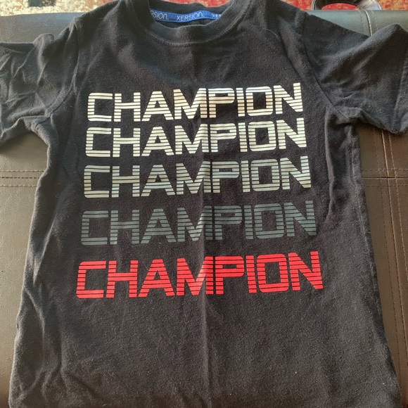 ⭐️LAST CHANCE⭐️ set of four boys tee shirts - Picture 8 of 8